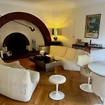 In Paris! Villa