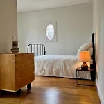 Villa In Paris!