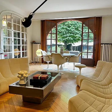 Вилла In Paris! *