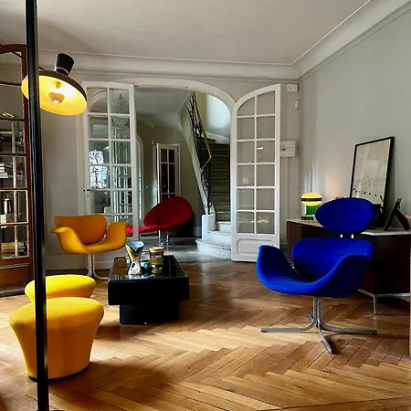 Вилла In Paris! *