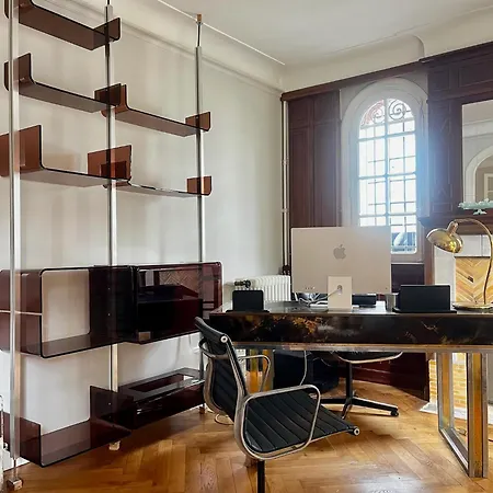 Вилла In Paris!