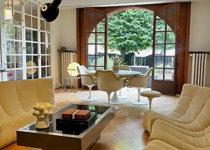 Вилла In Paris! *